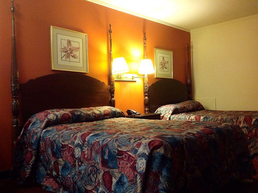 Hotel Petersburg Va I-95 & E Washington St Екстер'єр фото