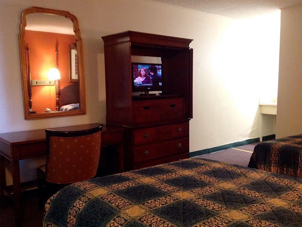 Hotel Petersburg Va I-95 & E Washington St Екстер'єр фото