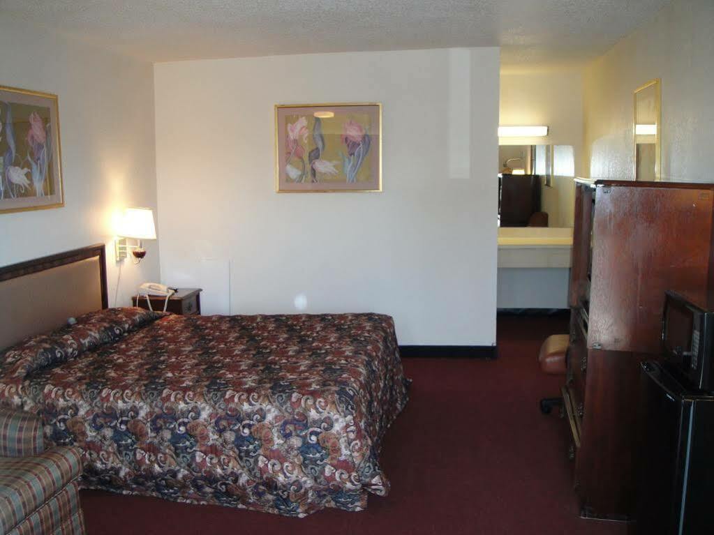 Hotel Petersburg Va I-95 & E Washington St Екстер'єр фото