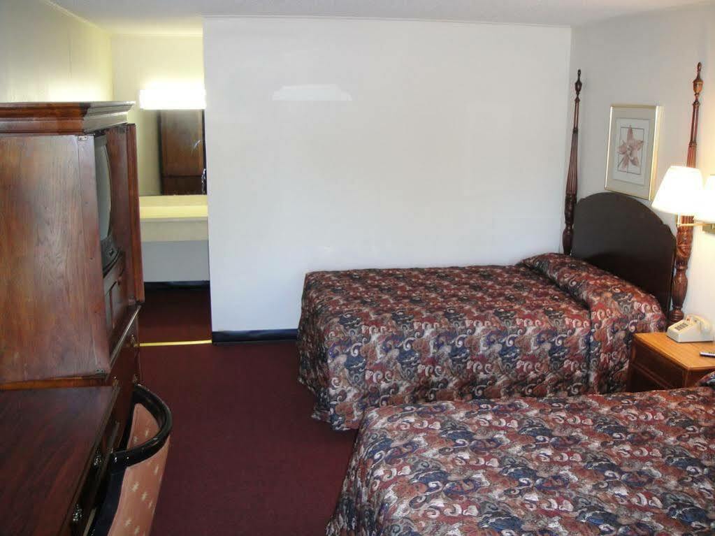 Hotel Petersburg Va I-95 & E Washington St Екстер'єр фото